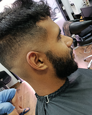 Degradê com a Barba Desenhada na Barbearia Império da Fé