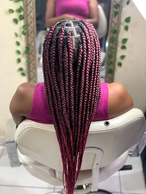 Trança em Cabelo Preto do Espaço Affrojessy