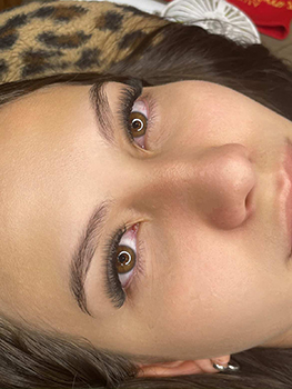 Espaço de Beleza Cílios Barueri Cílios com Olhos Claros