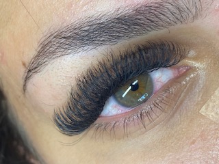 Cílios feito pela KS Studio Glamour